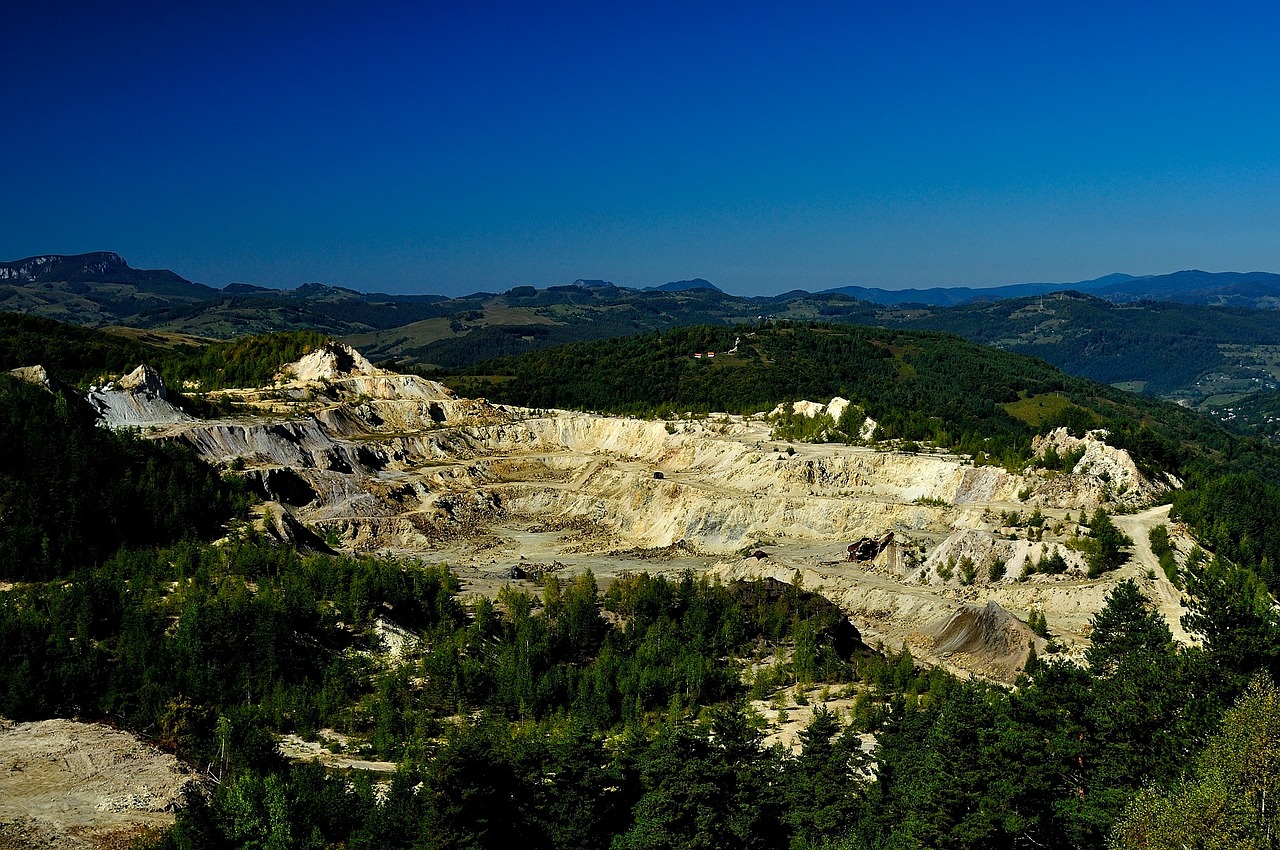 American Pacific Mining gibt bekannt dass Bohrungen beim Tuscarora Gold Projekt in Nevada begonnen haben